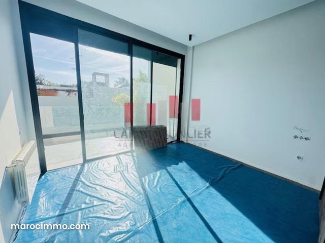 Location villa de luxe à CIL Hay Salam. 4 chambres. Garage et terrasse — 4