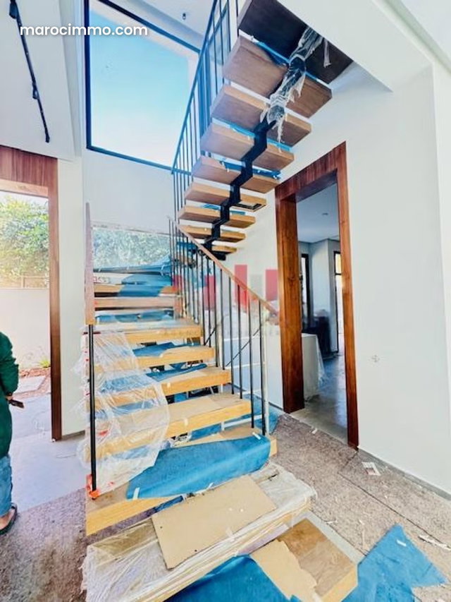 Location villa de luxe à CIL Hay Salam. 4 chambres. Garage et terrasse — 3