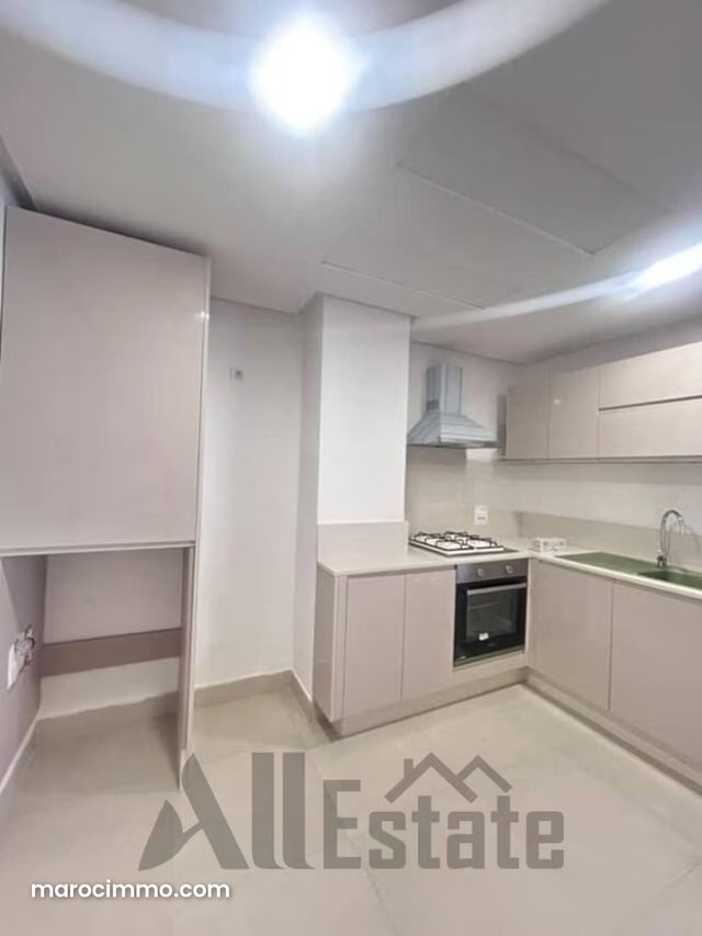 Studio meublé à Louer–Maarif Gauthier, Casablanca — 3