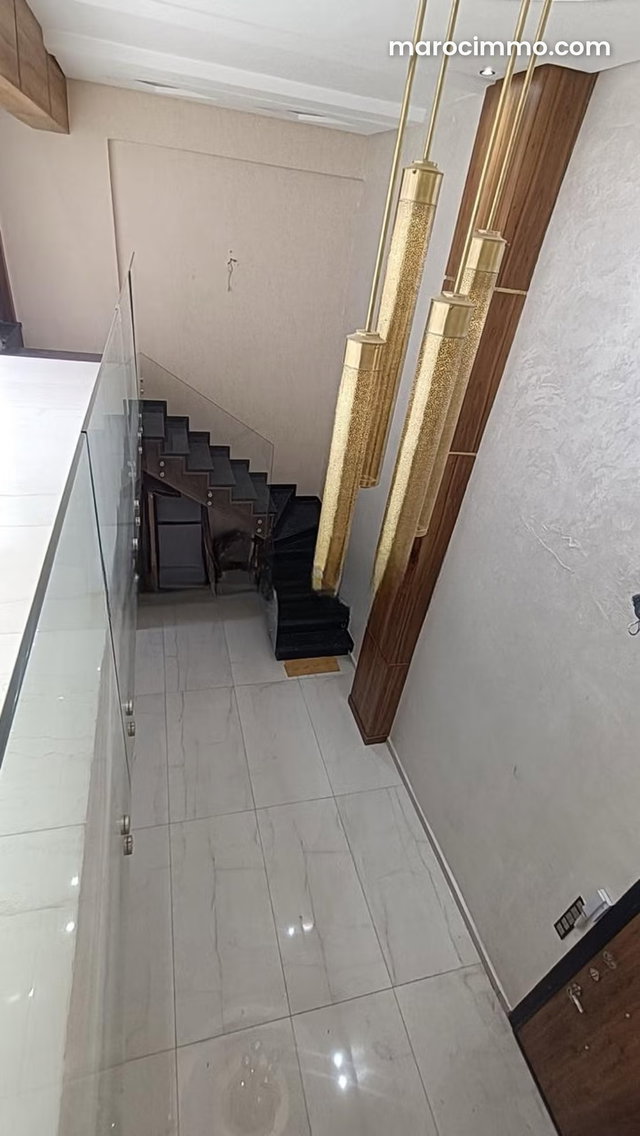 Duplex à usage de bureau à vendre — 5