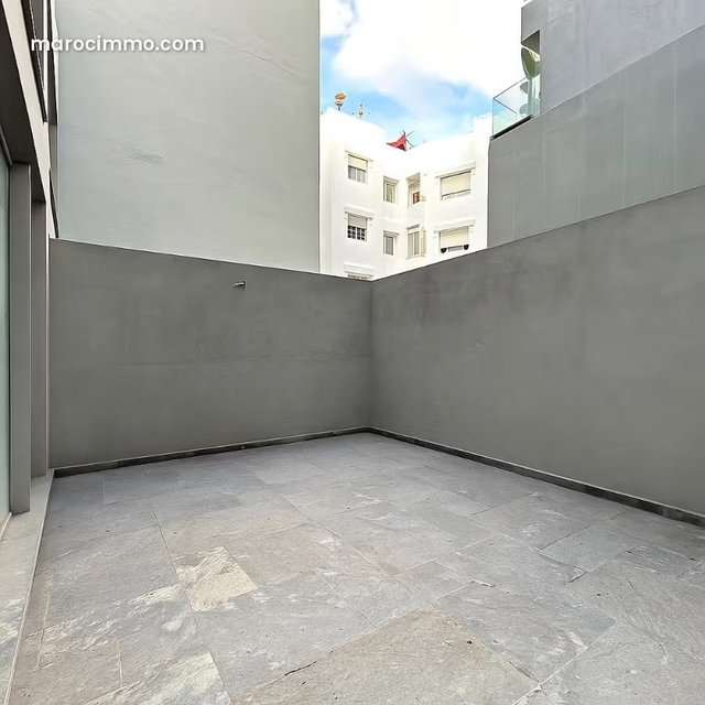 Office Space for Rent in CIL Hay Salam. 143 m². With Elevator and Terrace — 5