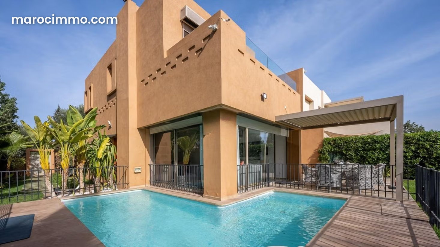 800 m² Furnished Villa with Pool and Garden, Casablanca Road — Marrakesh