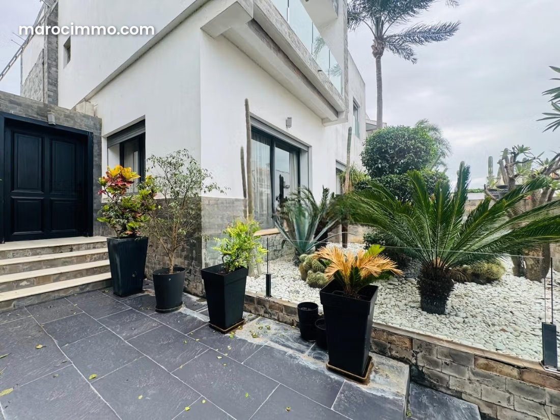 Villa meublée 450 m², piscine et jardin, Aïn Diab, Casablanca — Casablanca