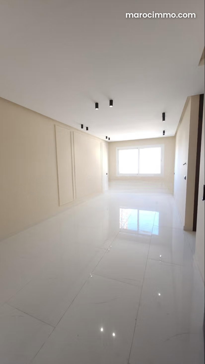 Like-New 4-Room Apartment in Moujahidine, Tangier — Tangier