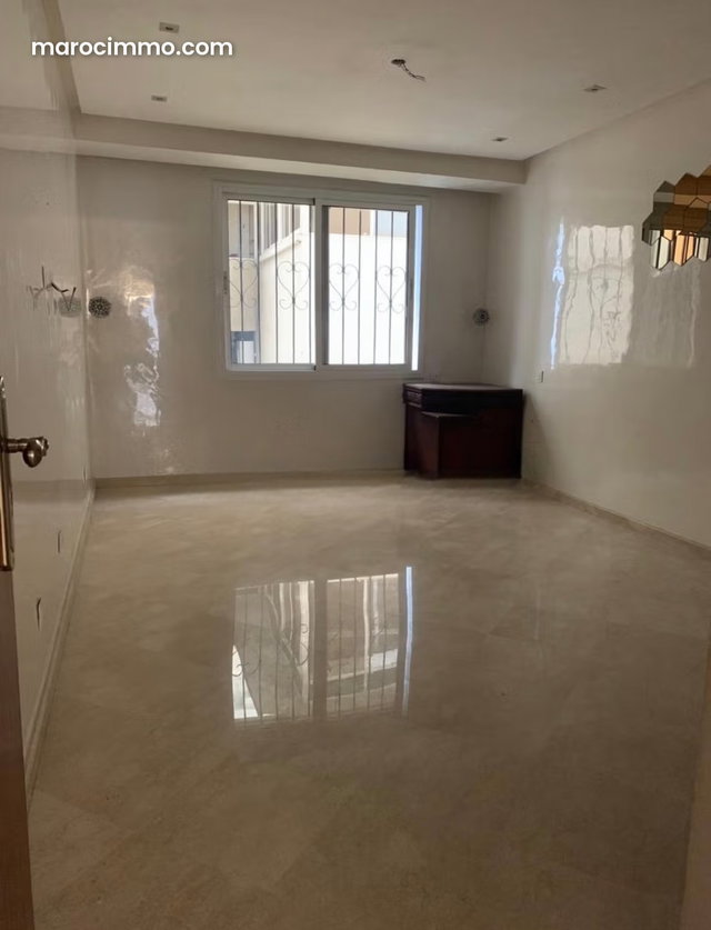 À vendre bel appartement de 202 m² Triangle d'Or — 3