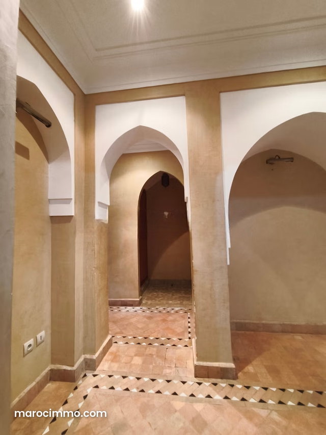 Luxury Villa for Sale in Hay Targa. 3 Bedrooms — 3