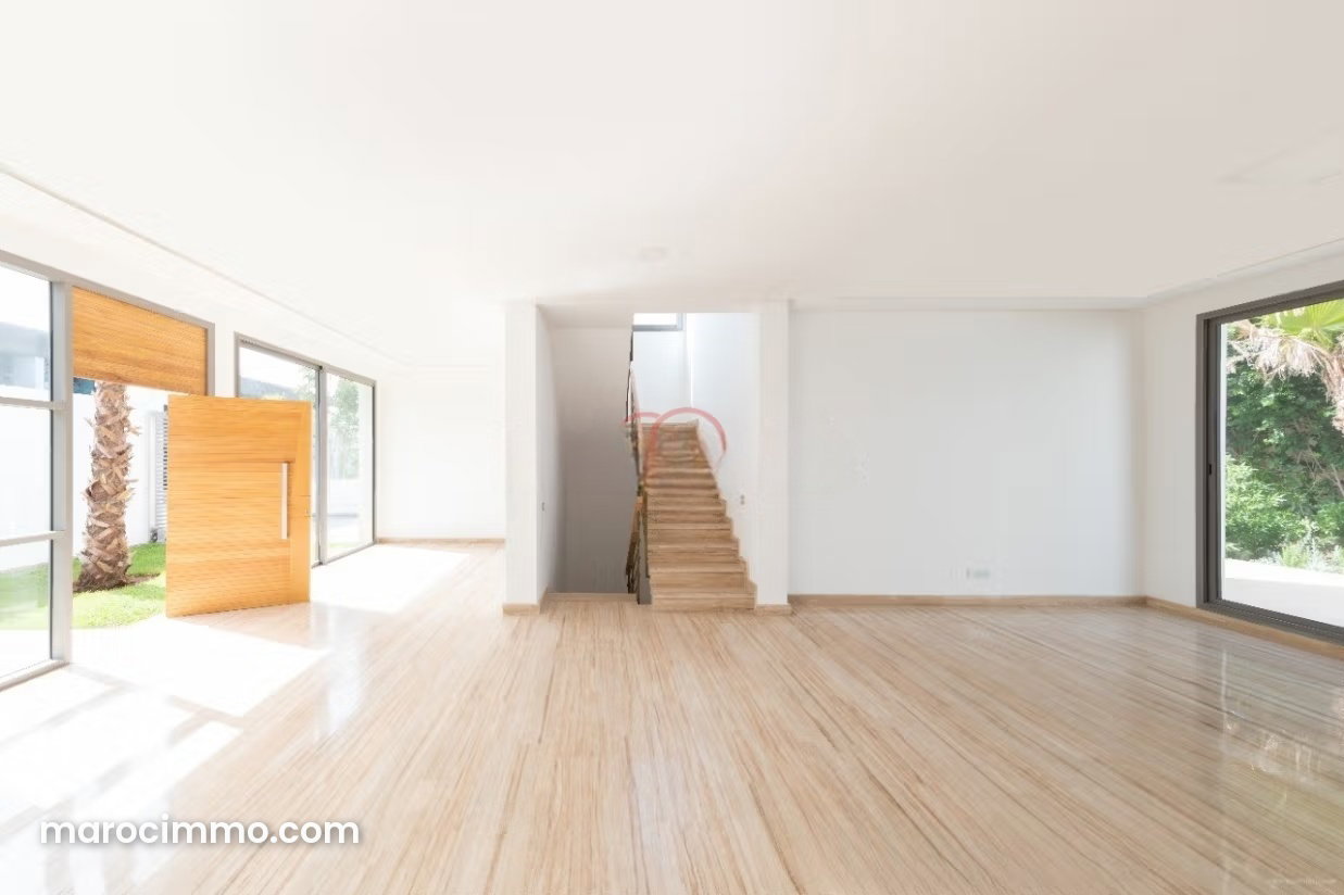 694 sqm luxury villa office with garden and terrace in Anfa — Casablanca