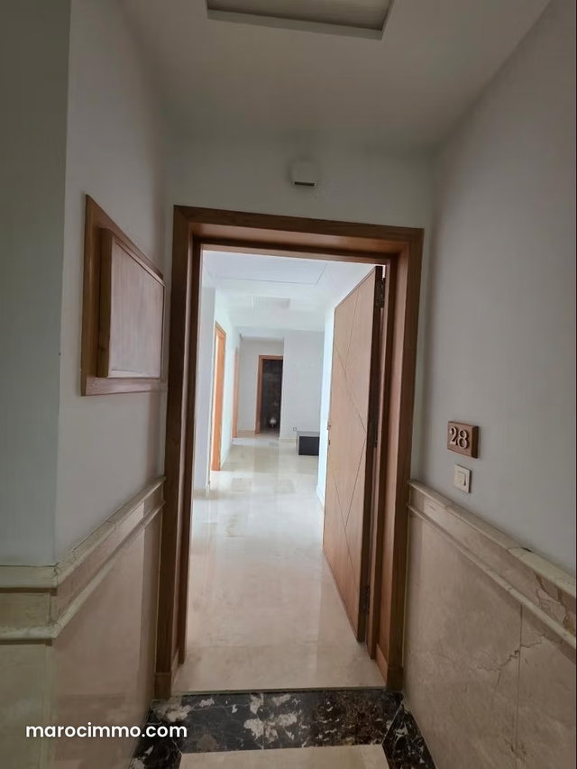 Beautiful Apartment for Rent in Iberia. 130 m² Surface. Elevator and Parking — 4