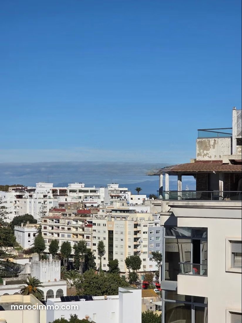 شقة واسعة بإطلالة بحرية وجبلية في قلب إيبيريا طنجة — طنجة