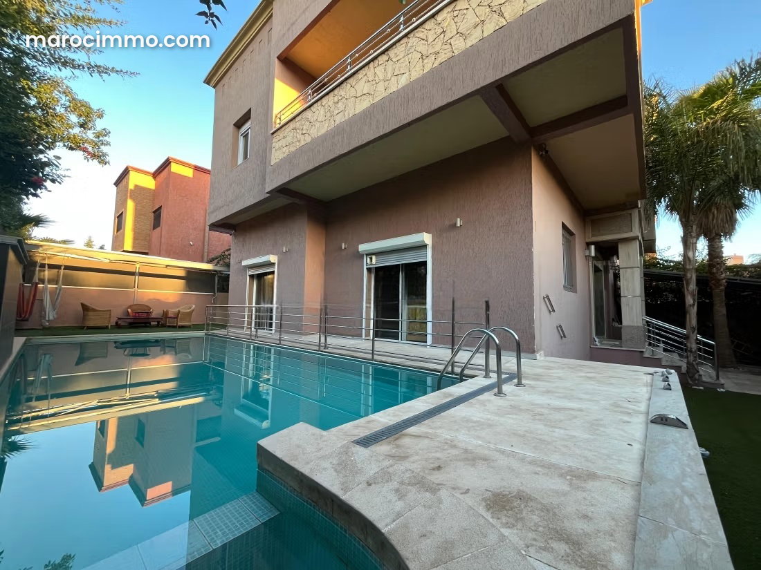 Furnished 500 sqm villa with 8 bedrooms and swimming pool in Hay Targa, Marrakech — Marrakesh