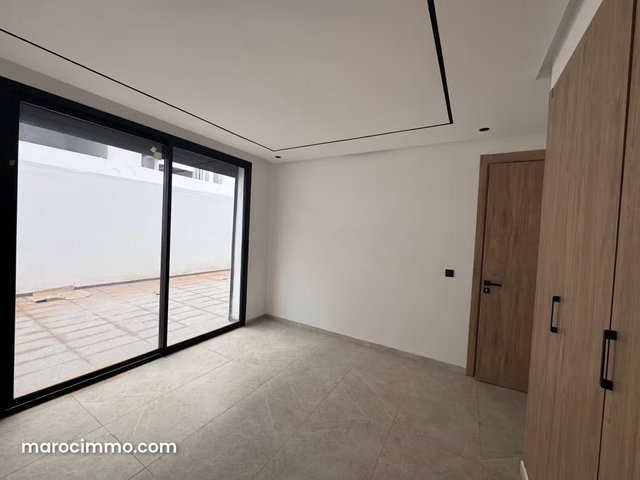 Superbe appartement à vendre à Les princesses. 1 belle chambre — 4