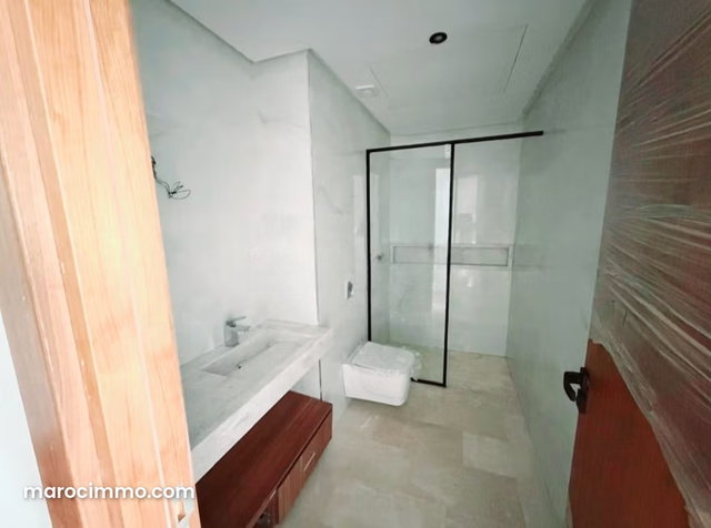 Bel appartement vide à la ville verte — 4