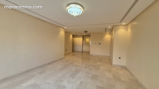 A louer Appt Vide 146m2 3ch Californie — 5