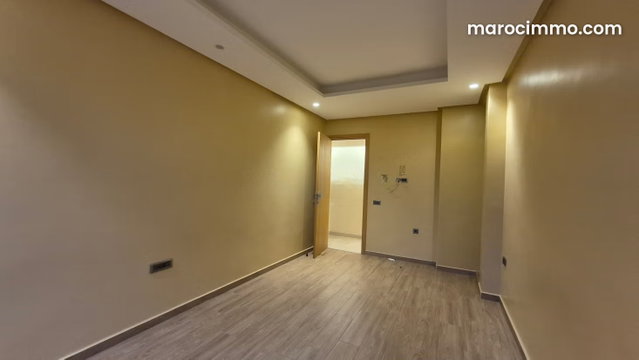 A louer Appt Vide 146m2 3ch Californie — 3