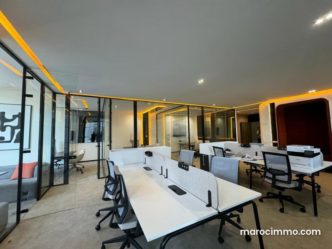 154 sqm Air-Conditioned Office in a Secure Building in Sidi Maarouf, Casablanca — Casablanca