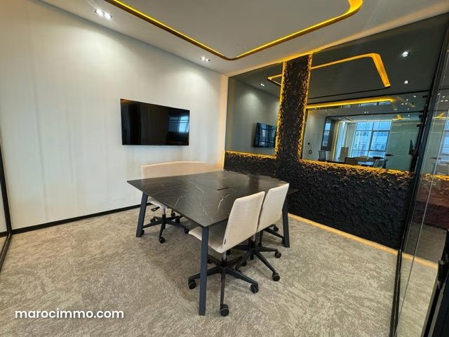 Bureau premium entièrement équipé à louer — 2
