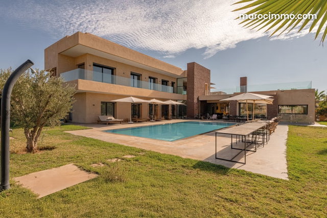 Villa de prestige en front de golf — 2