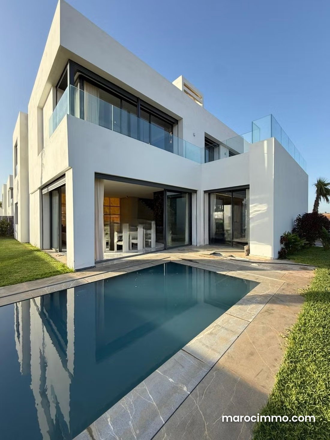Villa 750 m² avec piscine et vue montagne à vendre, El Menzeh — El Menzeh