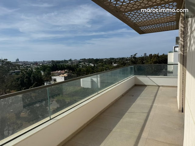 Penthouse Meublé Neuf à louer Orangeraie Souissi — 2