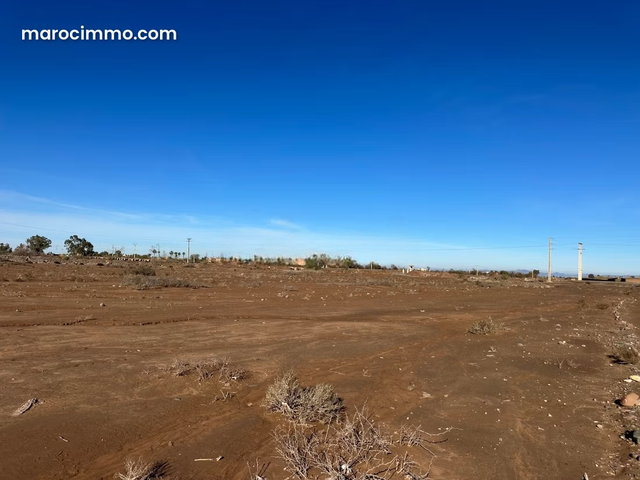 Terrain en vente à Sidi Abdallah Ghiat. Surface de 13750 m² — 3