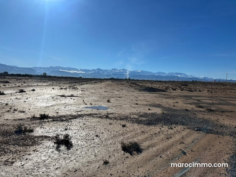Terrain en vente à Sidi Abdallah Ghiat. Surface de 13750 m²