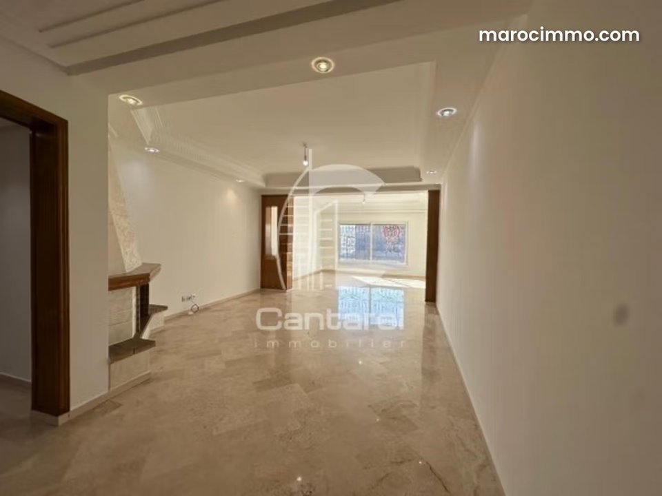 Magnifique appt vide en location racine