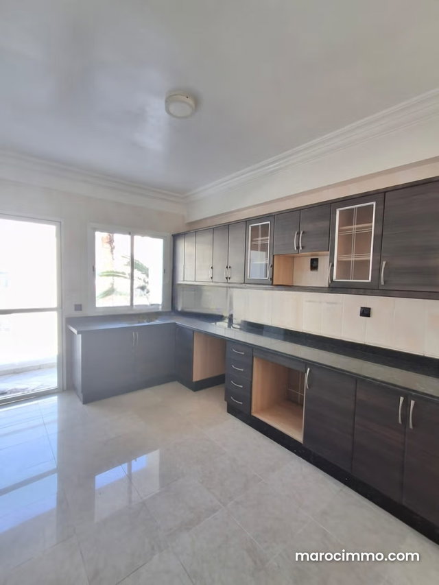Large Empty Apartment for Rent in BD Ded Far — 3