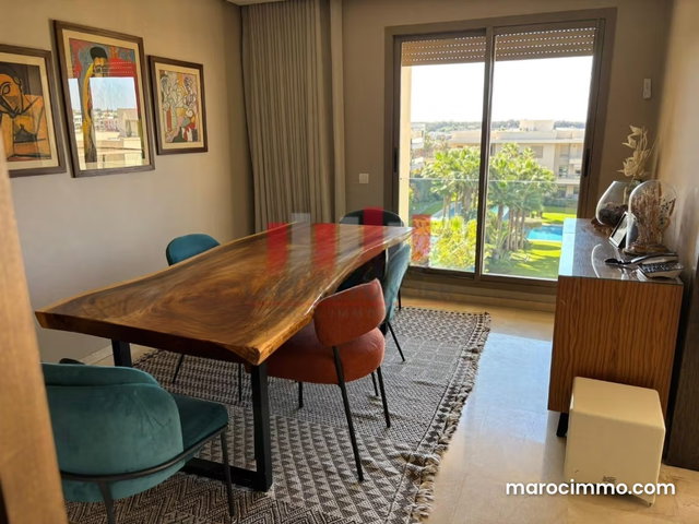Bel appartement à vendre à Bouskoura. 3 chambres. Piscine et cheminée — 4