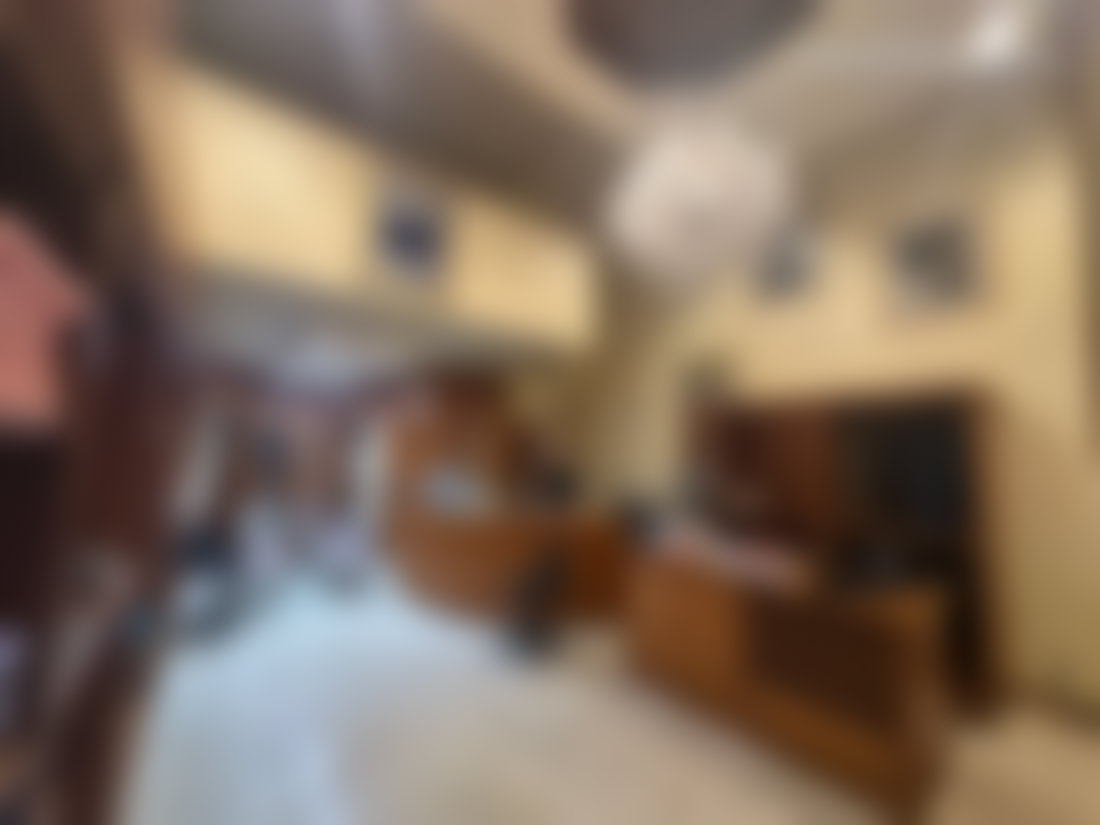 فضاء تجاري جاهز للكراء وسط المعاريف بالدار البيضاء