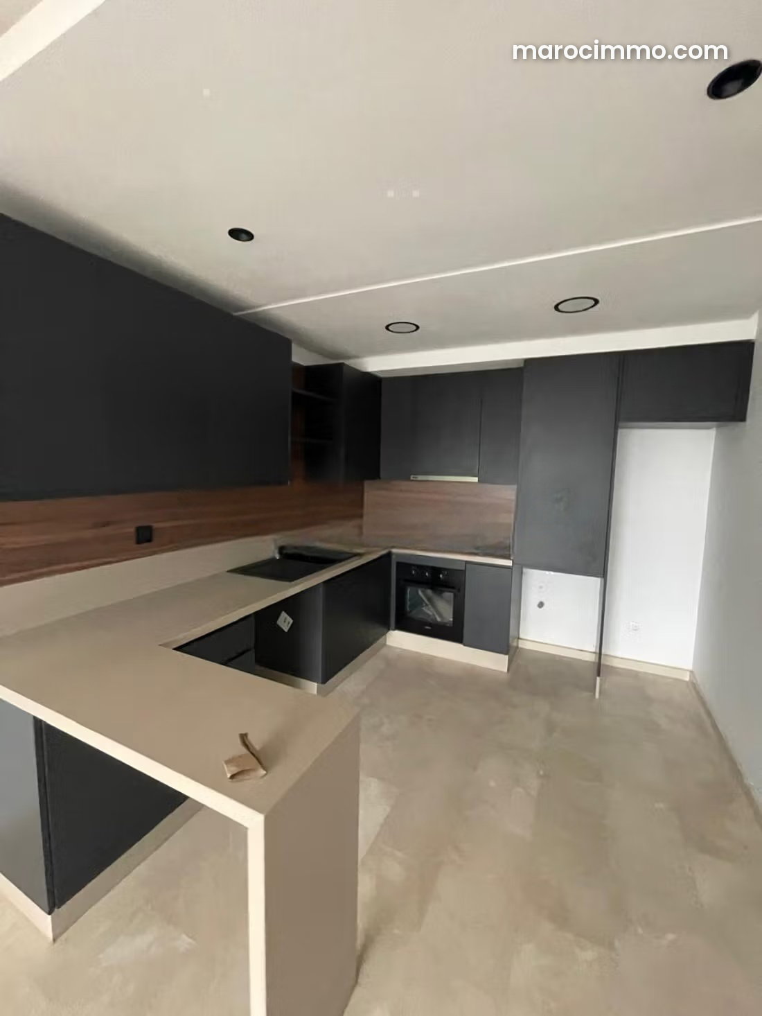 High-end studio with terrace for rent, central Bouskoura — Bouskoura