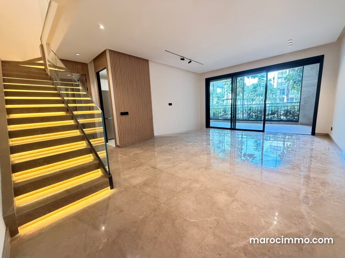 Bright Apartment for Rent in Souissi, Rabat, with Terrace — Rabat