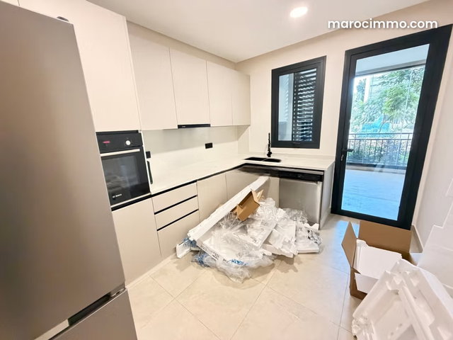 White Key Duplex for Rent — 4