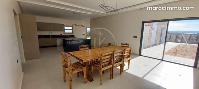 Magnificent 4-Bedroom Villa with Pool and Hammam — 5