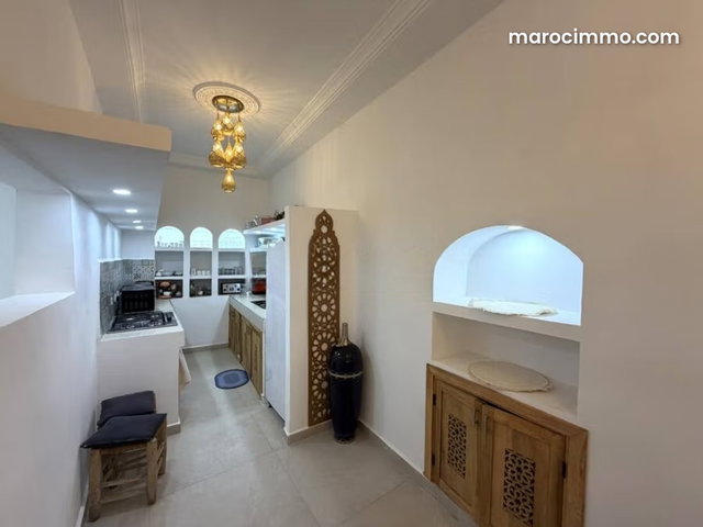 4-Bedroom Riad with Car Access, Spacious and Bright — 4