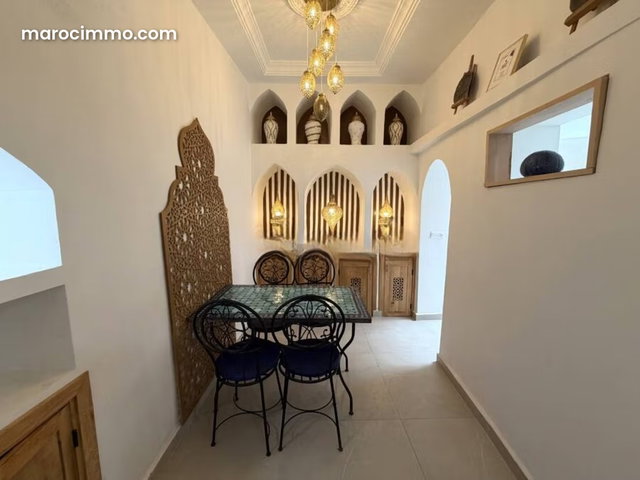 4-Bedroom Riad with Car Access, Spacious and Bright — 5