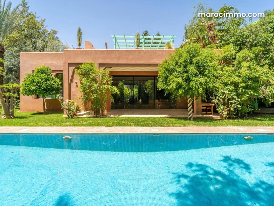 Villa 550 m² avec piscine et jardin paysager, Agdal, Marrakech — Marrakech