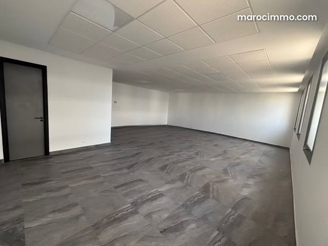 Beau plateau de bureau à louer cfc — 5