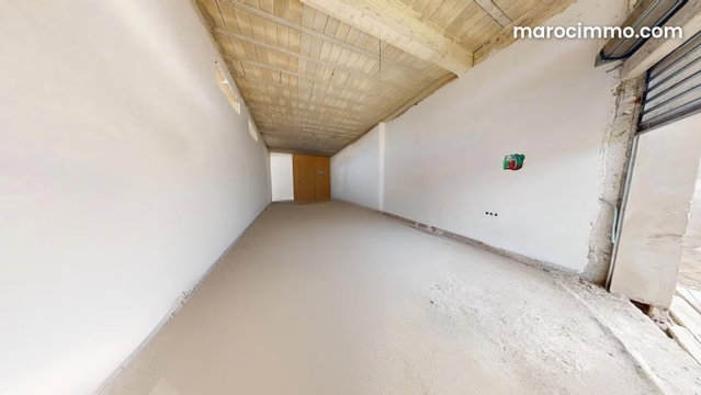Local commercial 95 m² – Ibn Touzine — 2