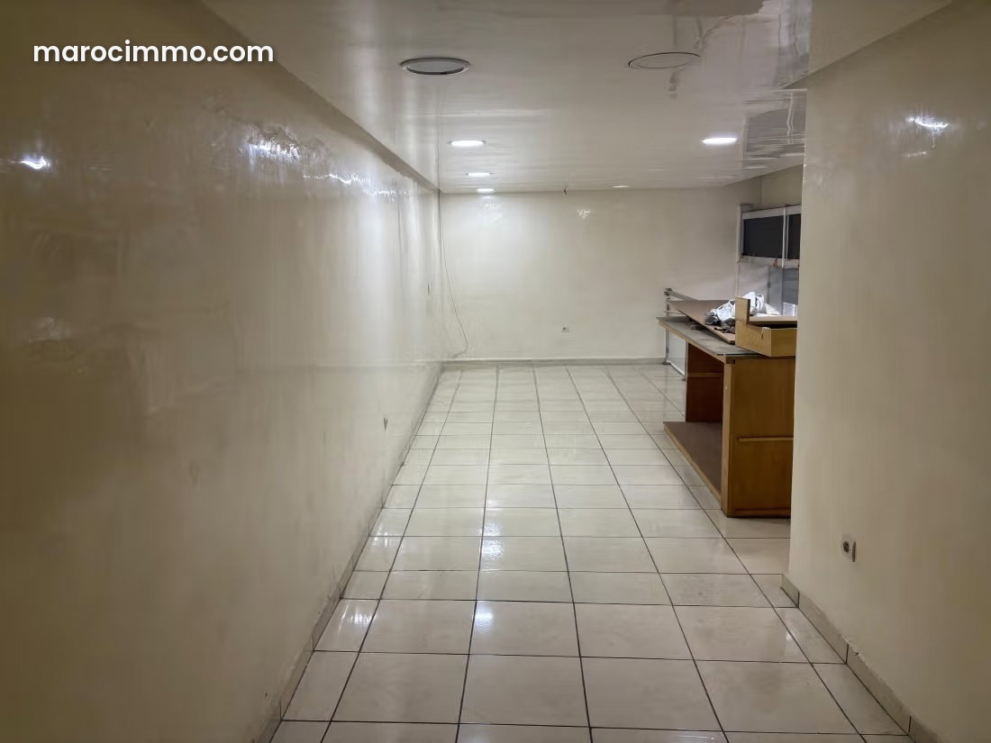 Commercial premises over 3 levels in Derb Omar, Casablanca — Casablanca