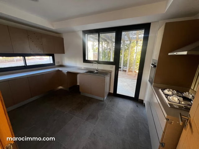 Villa a la location vide a ain Diab 36000dh — 4