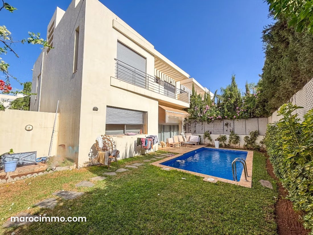 Villa 420 m² avec piscine et jardin, Dar Bouazza, à vendre — Dar Bouazza