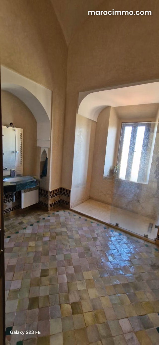 Une VILLA VIDE en location longue durée — 2