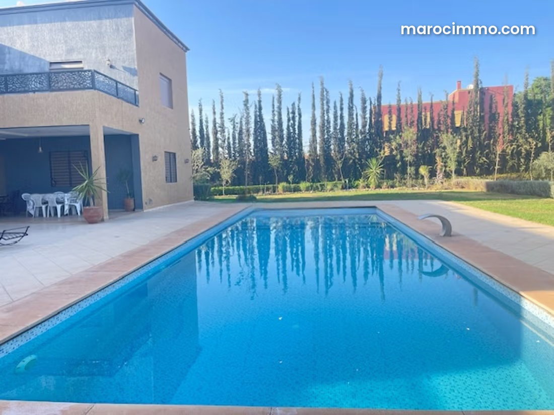 Villa 4 chambres avec 2600 m² de terrain, Route d'Ourika, Marrakech — Marrakesh