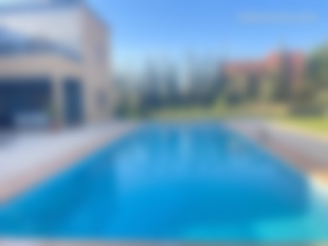 فيلا رحبة بإطلالة الأطلس على طريق أوريكا بمراكش