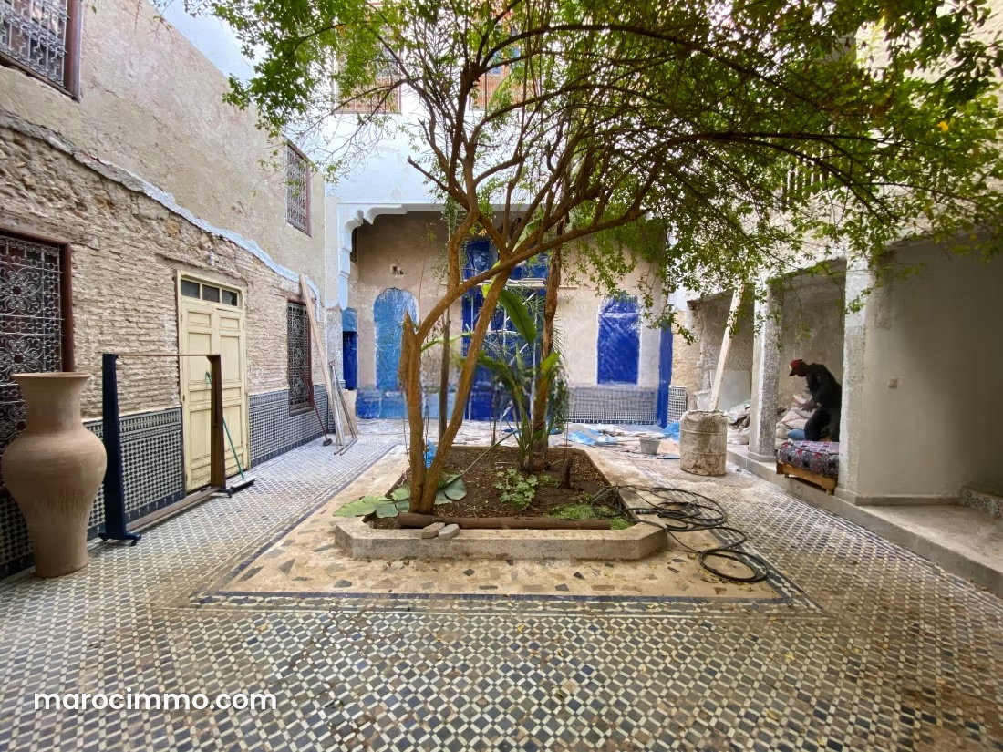 Historic 500 sqm riad, 10 bedrooms, garden and pool, Talaa, Fez — Fez