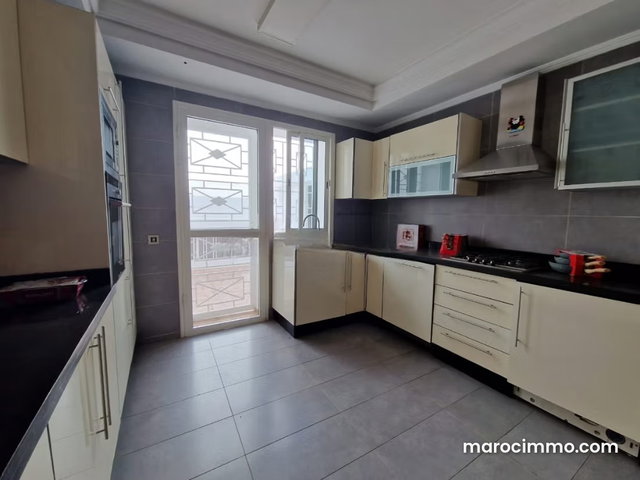 Golden Triangle/Furnished Apartment 200m2 3 Bedrooms — 5