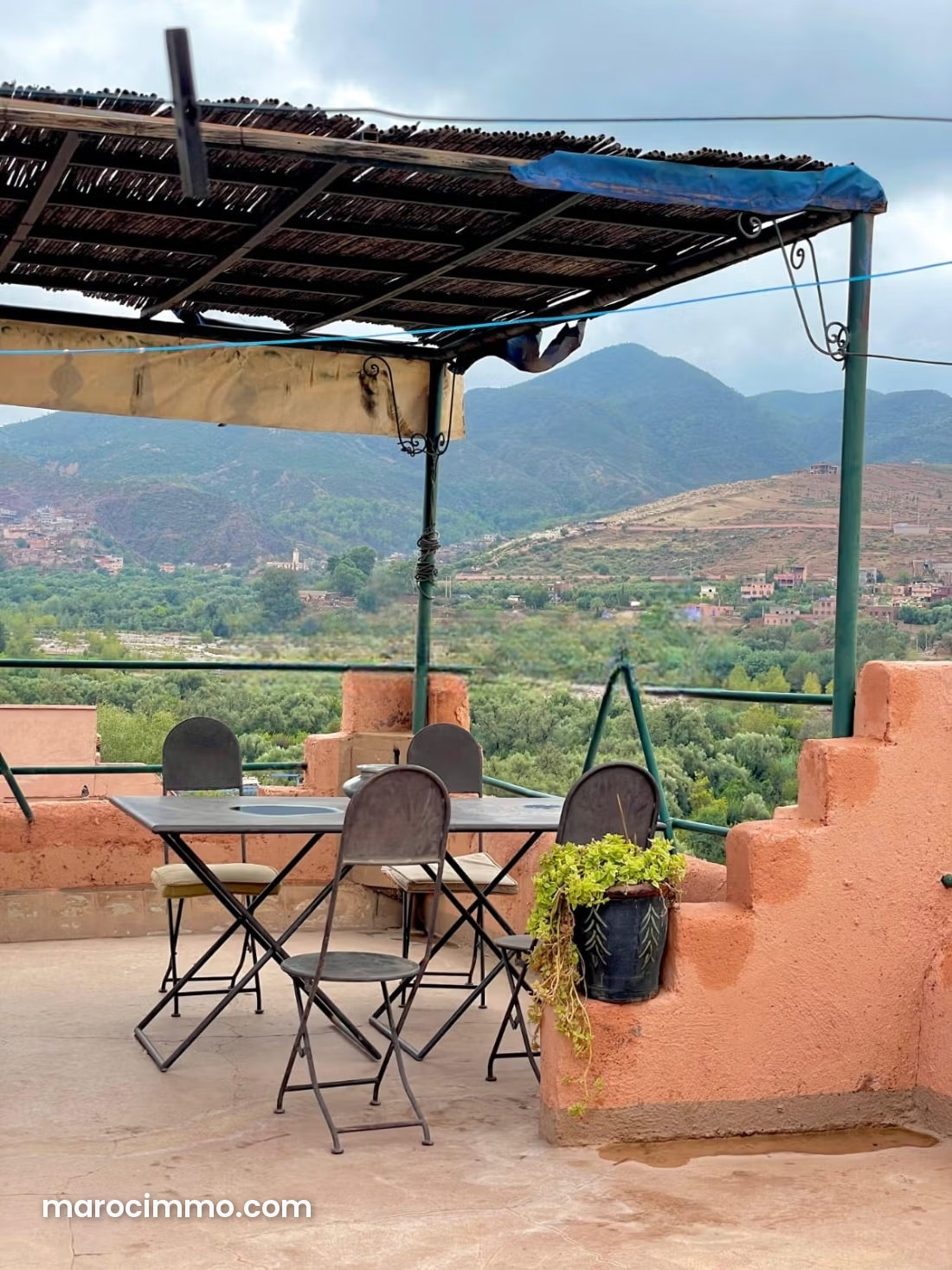 Guesthouse on the Ourika Road, Marrakech, with swimming pool — Marrakesh