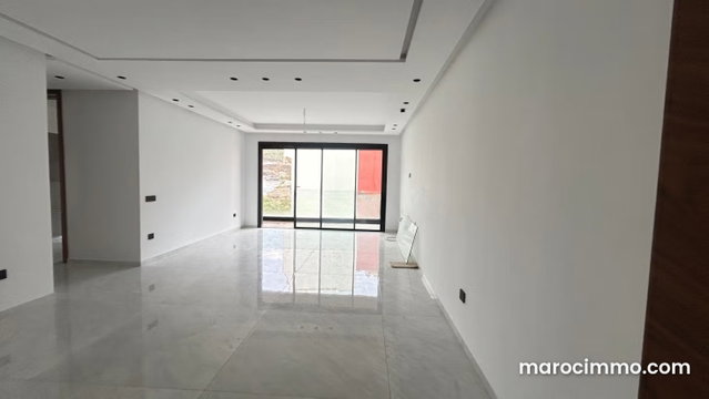 Appartement en vente à Malabata. 1 Pièce. Double vitrage et porte blindée — 4