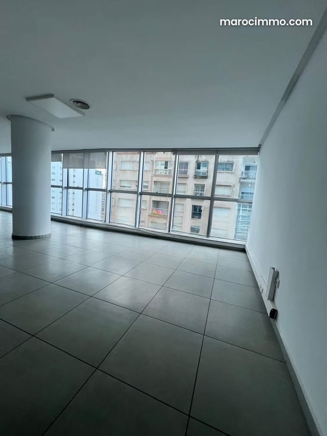 Location profesionnelle business center — Tanger