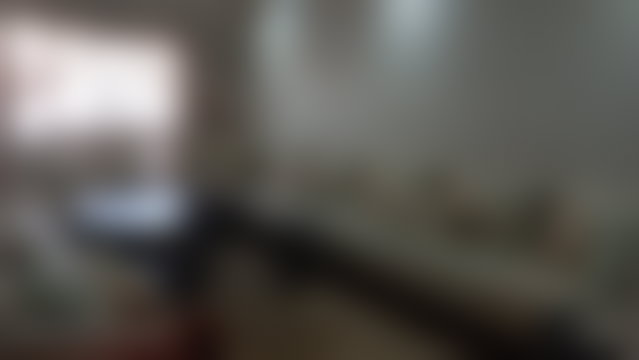 شقة مشرقة مع شرفة مغطاة للبيع بحي بورغون في الدار البيضاء — 2